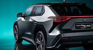 Eerste elektrische Toyota - Toyota bZ4X! achterkant