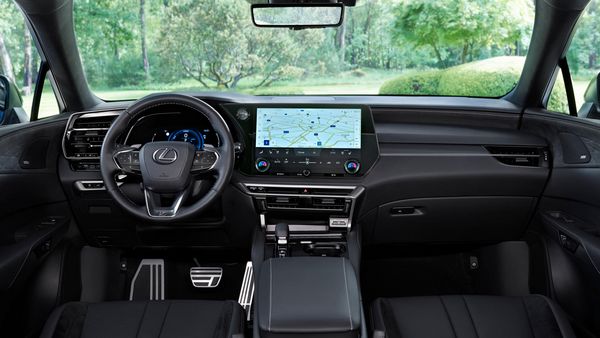 Lexus Sittard - Lexus RX interieur