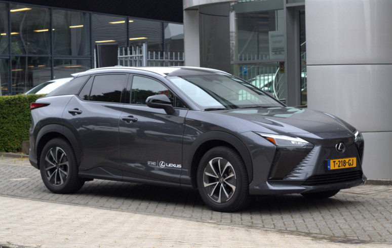 Mengelers Automotive Limburg occasion - Lexus Sittard Lexus RZ 450e
